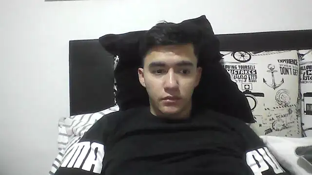 Snapshot of Estebitan_vm chatting on April 2026 12:05:02 AM Estebitan vm online show from April 2026 12:05:02 AM