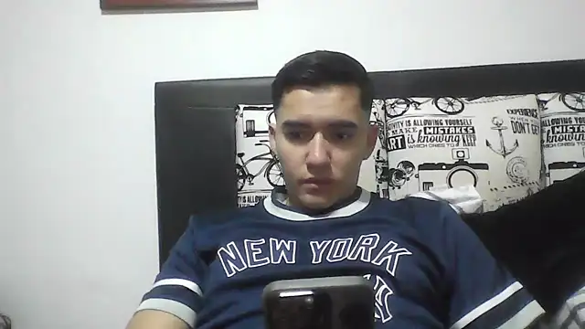 Snapshot of Estebitan_vm chatting on August 2026 01:59:02 AM Estebitan vm online show from August 2026 01:59:02 AM