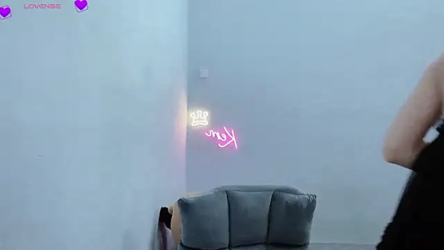 Snapshot of tanhxiu chatting on January 2025 06:49:01 PM tanhxiu online show from January 2025 06:49:01 PM