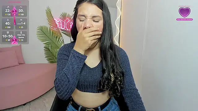 Chiara tay online show from January 2025 08:00:02 PM