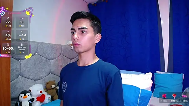 OwenBluee online show from September 2025 11:50:01 PM