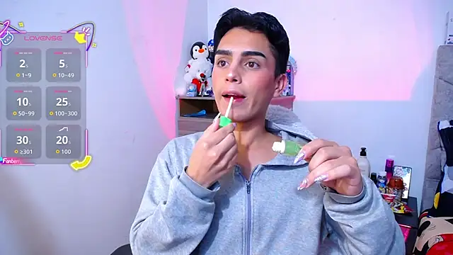 OwenBluee online show from November 2025 05:29:02 AM