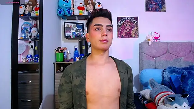 OwenBluee online show from February 2026 07:17:01 AM