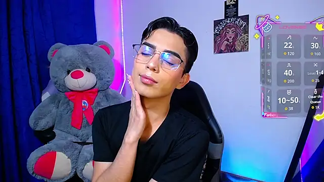 OwenBluee online show from June 2026 06:27:01 AM