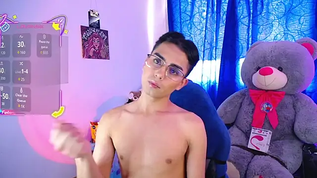 OwenBluee online show from July 2026 06:24:02 PM