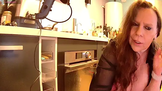 Endrocleia online show from March 2026 01:32:01 AM