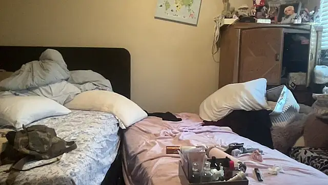 myloveforyouu online show from April 2026 12:34:02 PM