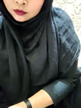 Indian-Nazia online show from April 2026 07:18:01 PM