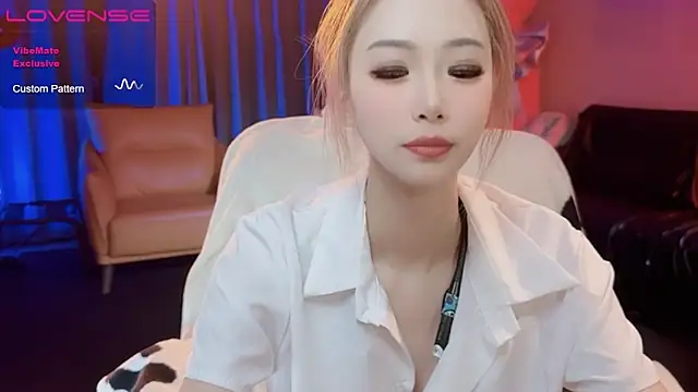 JoooJo  online show from March 2025 08:57:01 PM