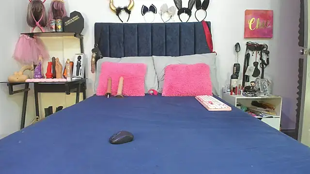 emmily giraldo online show from June 2026 12:26:02 PM
