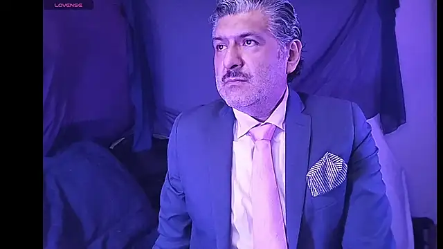 Snapshot of BushBator chatting on February 2026 08:10:01 AM BushBator online show from February 2026 08:10:01 AM