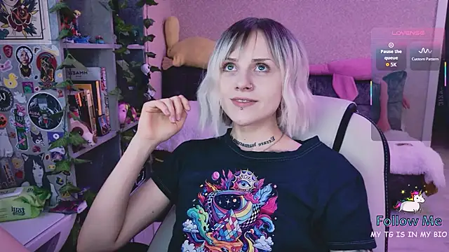 NaniMoore online show from March 2026 08:20:01 PM