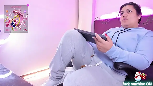 Karlee Greys  online show from December 2024 01:22:01 PM