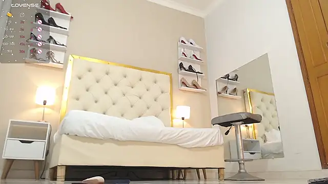 Sara Gomez online show from October 2025 03:52:02 AM