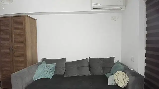 ZkkBlitz online show from April 2026 08:04:01 PM