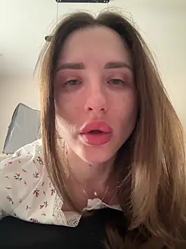 Snapshot of Jullia_Carter chatting on April 2026 06:22:02 AM Jullia Carter online show from April 2026 06:22:02 AM