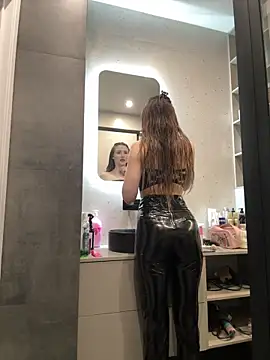 Jullia Carter online show from May 2026 10:20:02 AM