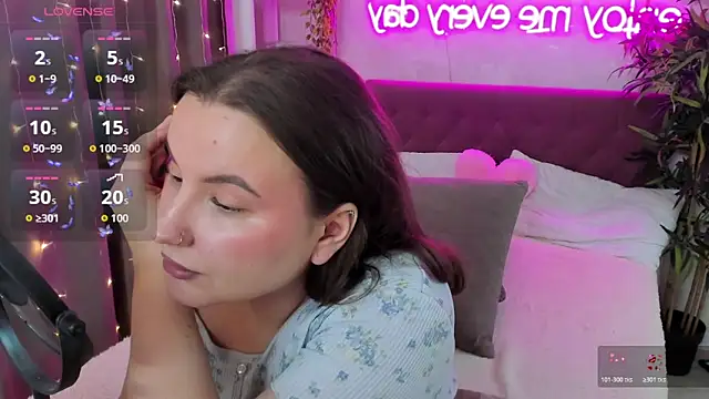 FeralPeach online show from March 2026 05:11:01 AM