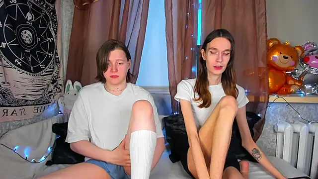 Snapshot of Calvin_and_Kevin chatting on February 2026 04:08:01 AM Calvin and Kevin online show from February 2026 04:08:01 AM