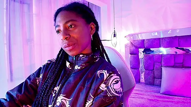 Snapshot of Queen_perla_ chatting on July 2026 01:38:01 PM Queen perla online show from July 2026 01:38:01 PM
