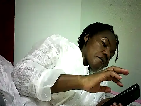 Snapshot of Pierra77 chatting on June 2026 10:21:02 PM Pierra77 online show from June 2026 10:21:02 PM
