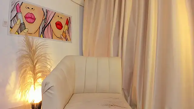 SkiinnyAna online show from April 2026 07:40:02 PM