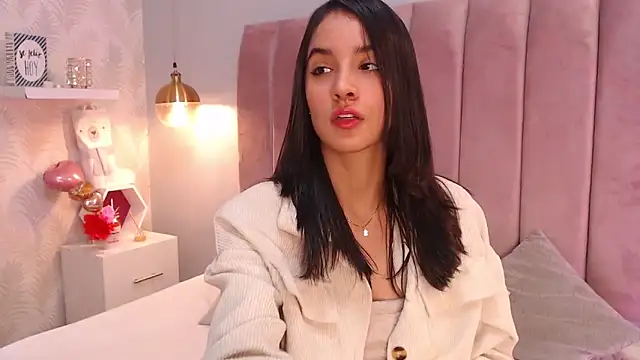 LeenaBrown online show from February 2026 12:32:02 PM