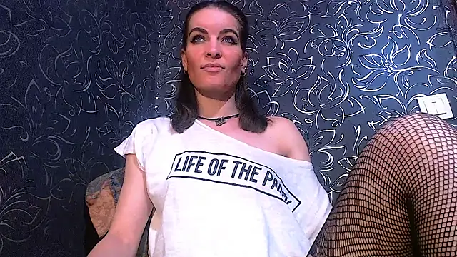 Strawberry Milfa online show from February 2026 09:11:01 PM