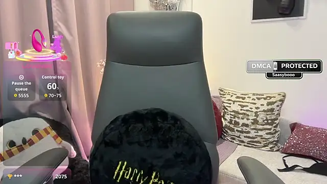 Unique-Beauty online show from April 2026 06:10:01 PM