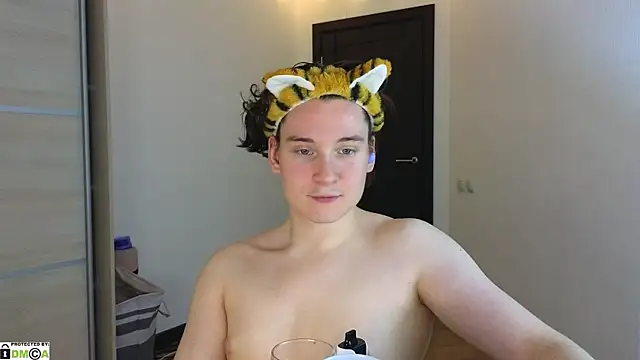 MoreRealAlex online show from February 2025 04:33:01 AM