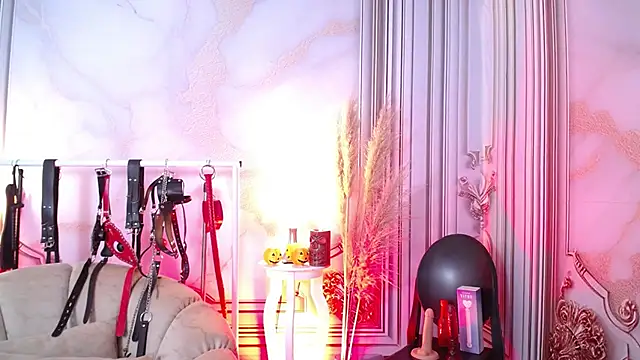 Naty slavedoll online show from October 2025 07:18:01 PM