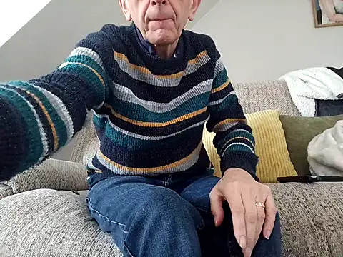 mr english50 online show from April 2026 09:13:01 AM