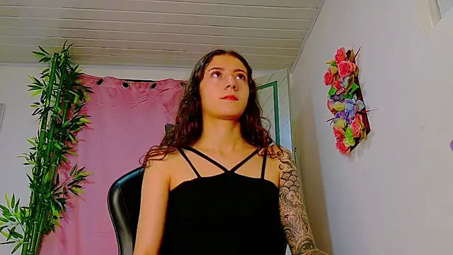 scarlet-jonesx online show from April 2026 12:16:02 AM