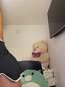 Kimm khalifa online show from April 2026 01:58:02 AM