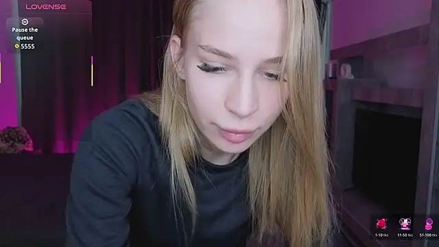 Elis Fox online show from March 2026 11:14:01 AM