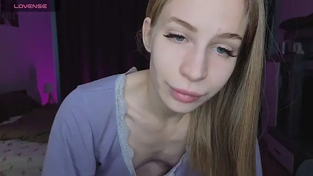 Elis Fox online show from April 2026 10:58:01 AM