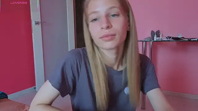 Elis Fox online show from July 2026 06:51:01 AM