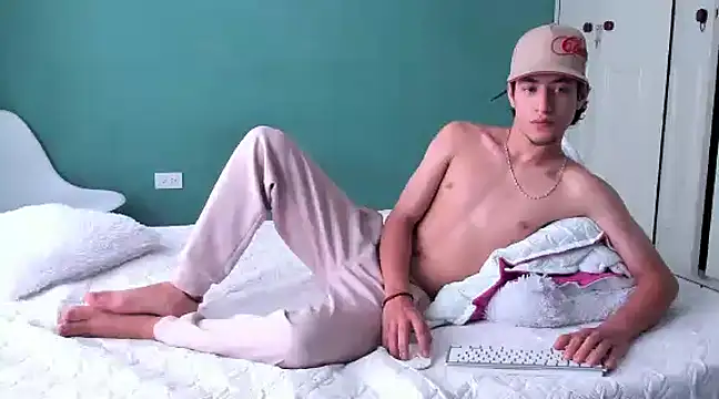 Snapshot of Chandler_ken chatting on February 2025 05:37:01 PM Chandler ken online show from February 2025 05:37:01 PM