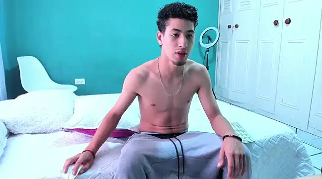 Snapshot of Chandler_ken chatting on February 2025 04:10:02 PM Chandler ken online show from February 2025 04:10:02 PM