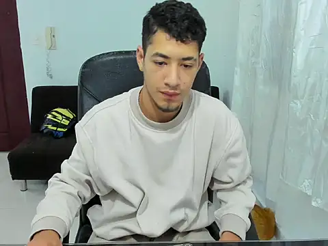 Snapshot of Chandler_ken chatting on September 2025 04:17:01 AM Chandler ken online show from September 2025 04:17:01 AM