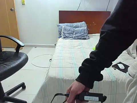 Snapshot of Chandler_ken chatting on November 2025 01:26:01 AM Chandler ken online show from November 2025 01:26:01 AM