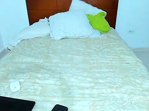 Snapshot of Chandler_ken chatting on April 2026 04:17:02 AM Chandler ken online show from April 2026 04:17:02 AM