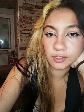 blvckbabyweed07 online show from April 2026 11:57:02 PM