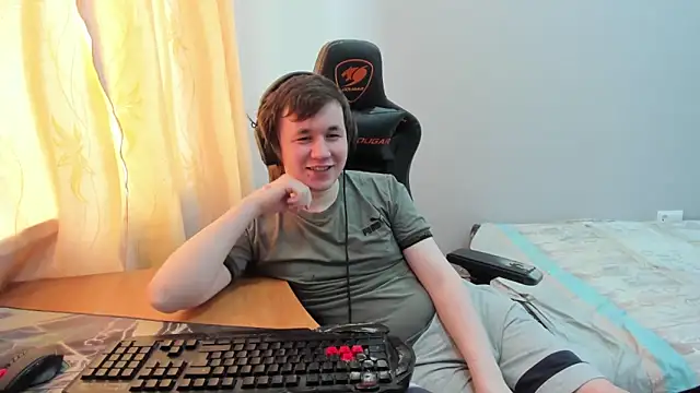 iliaskrislove online show from March 2026 08:26:33 AM