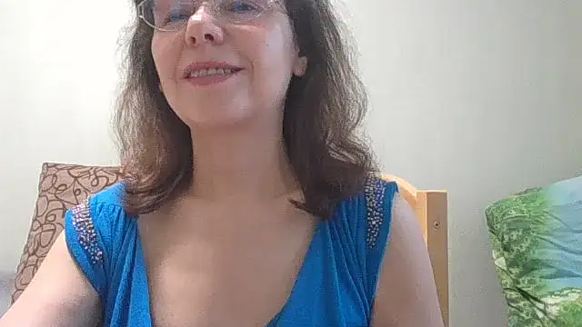 HollyJewel online show from June 2026 04:19:02 PM