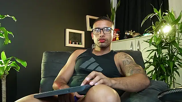 LincomAmith online show from March 2026 04:17:01 AM