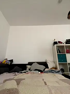 0maxx00 online show from October 2025 02:04:01 PM