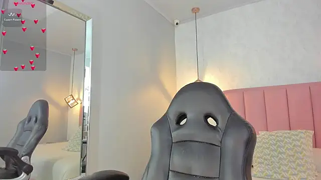 SUNNYCYRUS online show from March 2026 01:04:02 PM