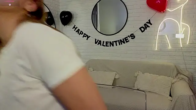 Snapshot of Wendy_D0ll chatting on February 2026 09:33:02 PM Wendy D0ll online show from February 2026 09:33:02 PM