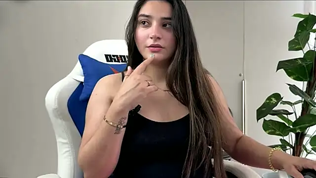 demieliss online show from April 2026 10:15:01 AM